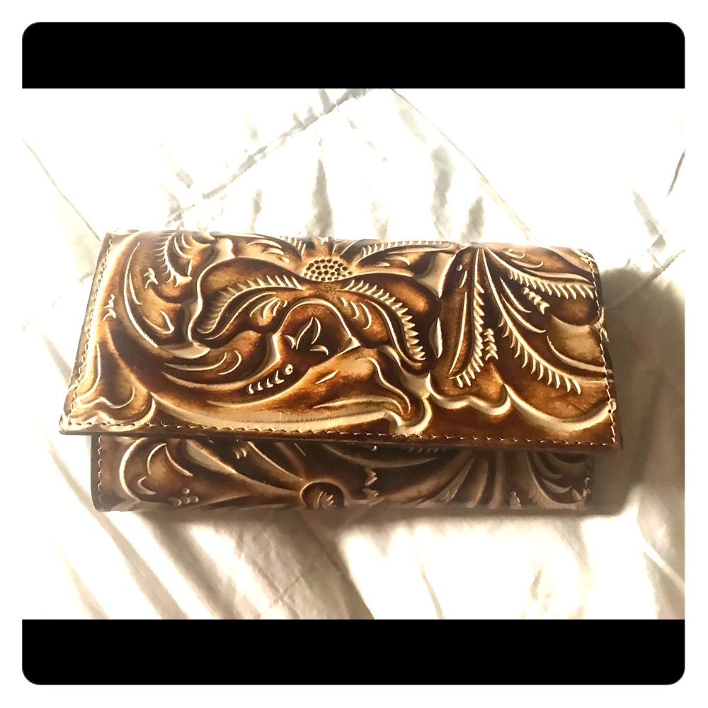 Patricia Nash beautiful wallet